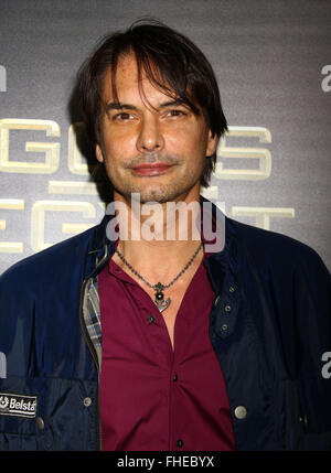 New York, USA. Feb 24, 2016. MARCUS SCHENKENBERG modèle assiste à la première de New York "dieux de l'Égypte", tenue à l'AMC Loews Lincoln 13. Credit : Nancy/Kaszerman ZUMA Wire/Alamy Live News Banque D'Images