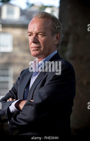 L'auteur britannique à succès légendaire, Martin Amis, à l'Edinburgh International Book Festival, où il a parlé de son nouveau roman intitulé "La zone d'intérêt'. L'événement de trois semaines est le plus grand festival littéraire et a lieu au cours de l'Edinburgh Festival annuel. L'événement vedette de 2014 des conférences et des présentations de plus de 500 auteurs provenant de partout dans le monde et a été la 31e édition du festival. Banque D'Images