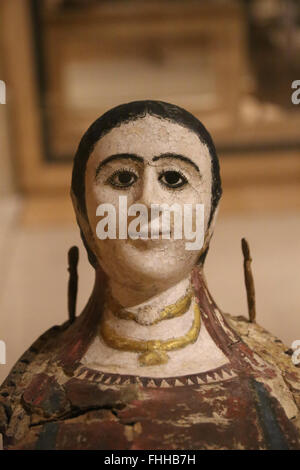 Les provinces de l'Empire romain. Nécropole d'Hermopolis, Moyenne Égypte. Masque de momie d'une femme. 3ème siècle. Musée du Louvre. Banque D'Images