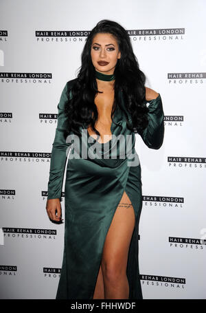 Chloe Ferry est le nouveau visage de Hair Rehab la société appartenant à Lauren Pope comprend : Chloe Ferry Où : London, Royaume-Uni Quand : 25 Jan 2016 Banque D'Images