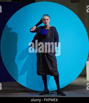 Milan, Italie. Feb 25, 2016. Un modèle présente une création lors de la Daniela Gregis montrer lors de Milan Fashion Week Automne/Hiver 2016/17 à Milan, Italie, le 25 février 2016. © Jin Yu/Xinhua/Alamy Live News Banque D'Images