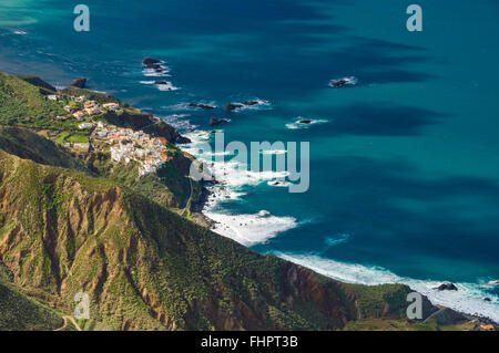 L'almaciga village vue aérienne du Mirador del Cabezo Tejo, Tenerife, Espagne Banque D'Images