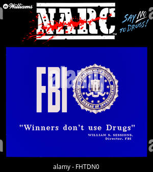 Jeu d'arcade 'NARC' produit par le designer américain Eugene Jarvis (né en 1955) pour Williams Electronics en 1988, avec le slogan anti-drogue 'Say No to Drugs' sur l'armoire et mettant en vedette la première utilisation de l'écran d'accueil du FBI 'Winners Don't Use Drugs'. L'image illustrée est une image composite montrant l'écran de démarrage et la marque de la machine d'arcade. Banque D'Images