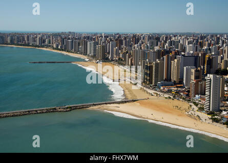 Vue aérienne de la promenade de l'Avenue Beira Mar à Fortaleza Meireles Iracema et entre Banque D'Images