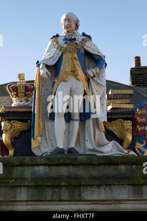 Statue du Roi George III à l'extrémité sud de l'Esplanade de Weymouth. Banque D'Images