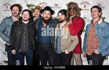 Philadelphie, Pennsylvanie, USA. 31 janvier, 2016. Nathaniel Rateliff & la nuit Sue posent à Radio 1045 Bourrage d'hiver 2016 Banque D'Images