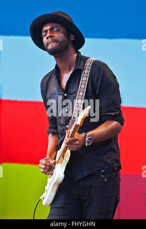 GARY CLARK JR. préformes sur la scène principale au festival de jazz de Monterey Banque D'Images