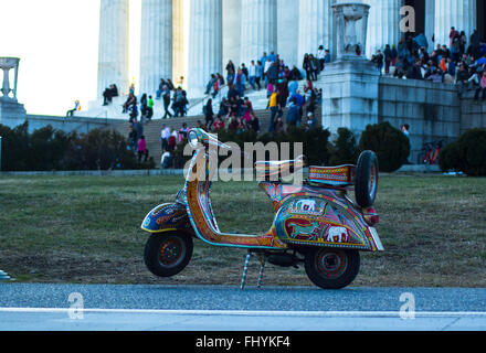 Scooter artistique par Lincoln Memorial Banque D'Images