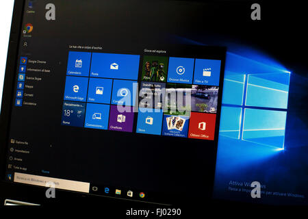 Microsoft Windows 10 sur un ordinateur portable Banque D'Images