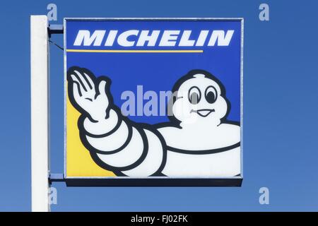 Logo sur un poteau Michelin Banque D'Images