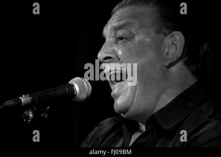 LA ALBUERA, Badajoz, Espagne, le 28 mars : Alejandro Vega sur scène pendant la Abuera Festival Flamenco le 28 mars 2010 en Banque D'Images