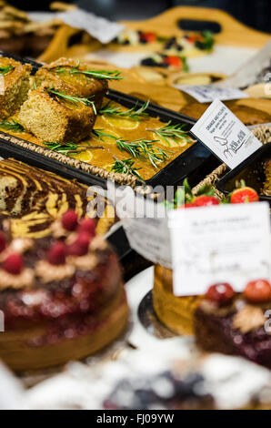 Brighton, UK. Feb 27, 2016. Des scènes de la journée d'ouverture de VegfestUK, la plus grande manifestation vegan. Le week-end festival, tenu à la Brighton Centre, fait la promotion de la nourriture végane, shopping et de l'éducation. Credit : Francesca Moore/Alamy Live News Banque D'Images