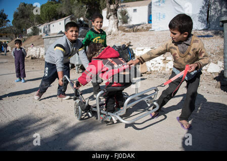 Réfugiés dans le camp de réfugiés de la Moria à Lesbos, Grèce. Banque D'Images