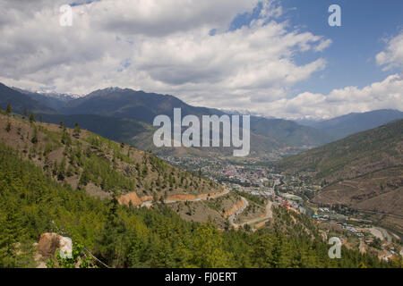 Vue sur Thimphu, capitale du Bhoutan Banque D'Images