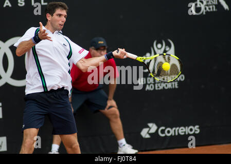 Sao Paulo, Sao Paulo, Brésil. Feb 26, 2016. Federico Delbonis (ARG) au cours de match du tournoi de tennis Open 2016 Brasil à Sao Paulo, Brésil. Crédit : Alexandre Moreira/ZUMA/Alamy Fil Live News Banque D'Images