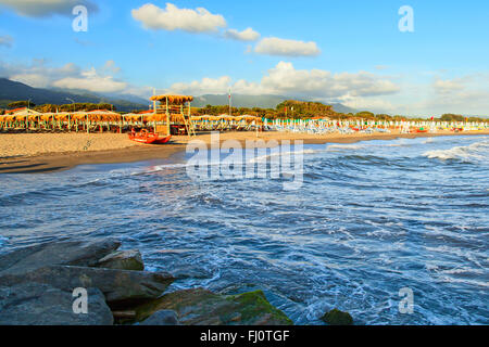 Belle vue sur la côte de Forte dei Marmi Banque D'Images