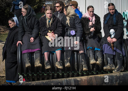 Lancaster, Pennsylvanie, États-Unis. Feb 27, 2016. Vente de boue Amish, qui a lieu tous les printemps à Lancaster, PA. Collecte de fonds pour les services d'incendie 1. Crédit : COLLECTION CRÉATIVE TOLBERT PHOTO/Alamy Live News Banque D'Images