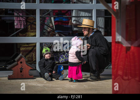 Lancaster, Pennsylvanie, États-Unis. Feb 27, 2016. Vente de boue Amish, qui a lieu tous les printemps à Lancaster, PA. Collecte de fonds pour les services d'incendie 1. Crédit : COLLECTION CRÉATIVE TOLBERT PHOTO/Alamy Live News Banque D'Images