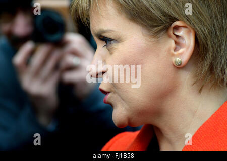 Nicola Sturgeon MSP, Premier ministre écossais, au 'Stop' Trident et de démonstration mars 27 Feb 2016, Londres Banque D'Images