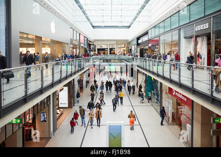 Manchester Arndale Centre Shops shopper store supermarché cité détaillants retail traders o Banque D'Images