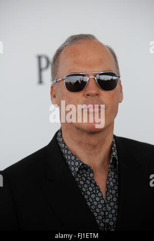 Santa Monica, Los Angeles, Californie, USA. Feb 27, 2016. L'acteur Michael Keaton arrive à la 31e annual Film Independent Spirit Awards dans une tente sur la plage de Santa Monica à Santa Monica, Los Angeles, USA, le 27 février 2016. Photo : Hubert Boesl - PAS DE SERVICE DE FIL - Crédit photo : dpa alliance/Alamy Live News Banque D'Images