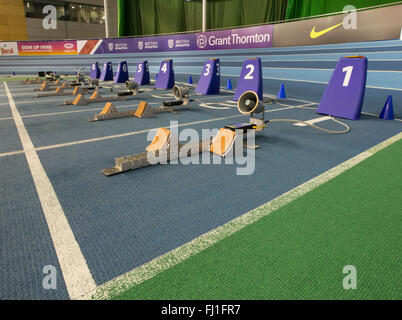 EIS Sheffield, Sheffield, Royaume-Uni. 28 Février, 2016. La piscine d'athlétisme de la deuxième journée. Vue générale de la ligne de départ sur la piste d'athlétisme intérieure, English Institute of Sport. Credit : Action Plus Sport/Alamy Live News Banque D'Images