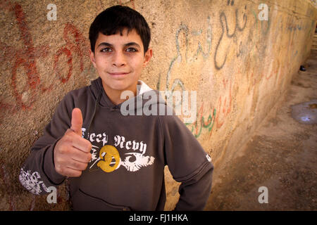 Les garçons dans le camp de réfugiés de Aïda - Palestine Banque D'Images