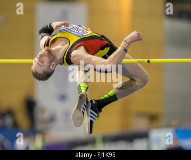 EIS Sheffield, Sheffield, Royaume-Uni. 28 Février, 2016. La piscine d'athlétisme de la deuxième journée. Ryan Bonifas (Basingstoke) au cours de la finale du saut en hauteur. Credit : Action Plus Sport/Alamy Live News Banque D'Images