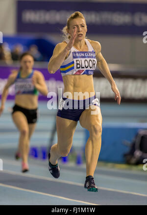 EIS Sheffield, Sheffield, Royaume-Uni. 28 Février, 2016. La piscine d'athlétisme de la deuxième journée. Louise gagne Bloor sa chaleur dans le Women's 200m. Credit : Action Plus Sport/Alamy Live News Banque D'Images