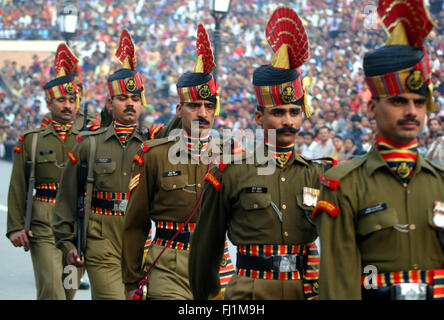 Wagah Border cérémonie défilé Inde Banque D'Images