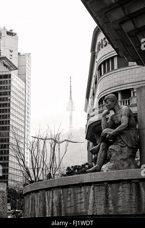 Avis de Namsam Tower, Séoul Banque D'Images