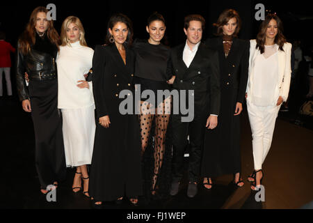 Catherine McNeil, Megan Irwin, Camilla Freeman-Topper, Jessica Gomes, Marc Freeman, Montana Cox & Jesinta Campbell. Banque D'Images