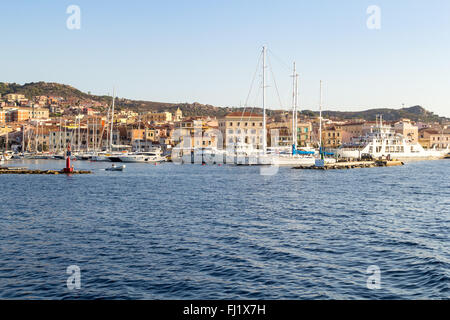 L'île de La Maddalena, l'entrée du port Cala Gavetta, Sardaigne, Italie Banque D'Images