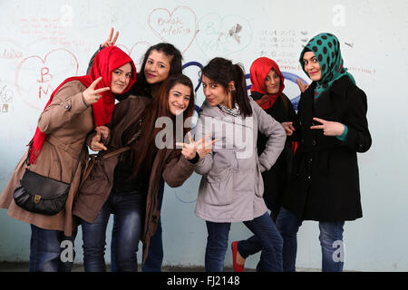 Groupe de jeunes filles turques cool à Istanbul Banque D'Images