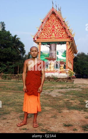 Portrait de moine bouddhiste au monastère , Luang Prabang au Laos, Asie Banque D'Images