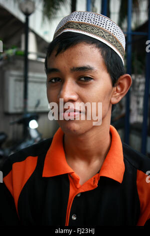 Portrait de jeune homme Malais musulmans à Kuala Lumpur, Malaisie Banque D'Images