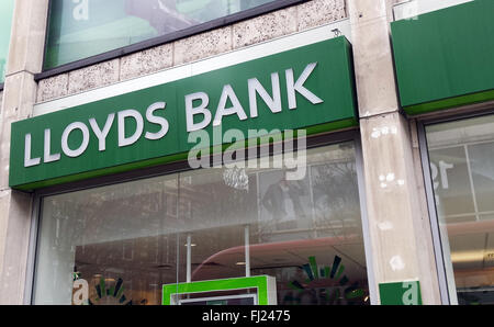 En dehors d'une succursale de banque Llyods dans Regents Street, Londres Banque D'Images