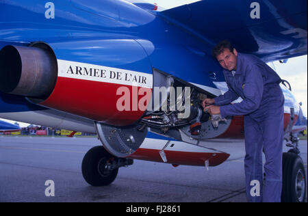 Eure (27), base aerienne d'Evreux, mecanicien de la Patrouille de France // France, Eure (27), base aérienne d'Evreux, l'anglais aerob Banque D'Images
