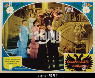 'Anna Karénine' (MGM, 1935), scène hall carte. Avec : Greta Garbo, Fredric March, Freddie Bartholomew, Maureen O'Sullivan, mai Robson, Basil Rathbone. Banque D'Images