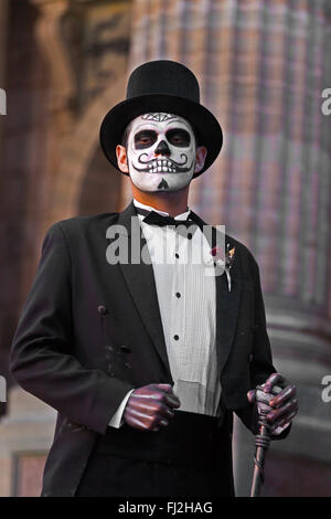 Une version masculine de la Calavera CATRINA ou crâne élégant, est l'icône de la FÊTE DES MORTS - GUANAjUATO, MEXIQUE Banque D'Images