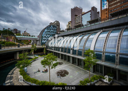 L'extérieur de la Da'un Park Station, à Taipei, Taiwan. Banque D'Images