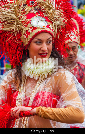 Nice, France - 27 Février 2016 : les participants dans le défilé du carnaval de Nice. Carnaval de Nice. Banque D'Images