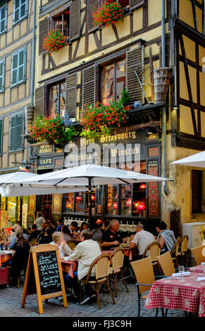 Au Vieux Strasbourg Strasbourg, restaurant, terrasse, Alsace, France, Europe, Banque D'Images