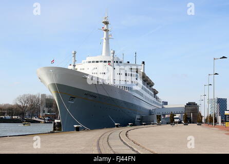 Hôtel Ship S.S. Rotterdam, ancien paquebot de croisière, Rotterdam, Pays-Bas. Exploité depuis 2013 par WestCord Hotels Banque D'Images