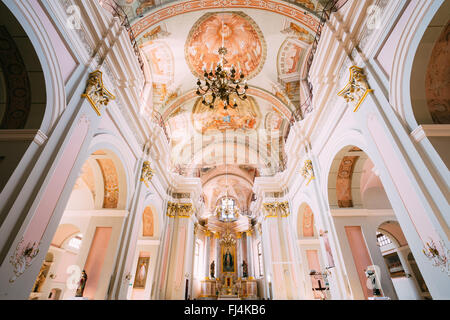 Minsk, Belarus - 20 mai 2015 : des fresques au plafond de la cathédrale de Saint Vierge Marie à Minsk, en Biélorussie. Banque D'Images