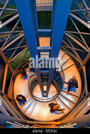 Escalier en spirale à la station de métro Reinoldikirche, Allemagne, Rhénanie du Nord-Westphalie, Ruhr, Dortmund Banque D'Images