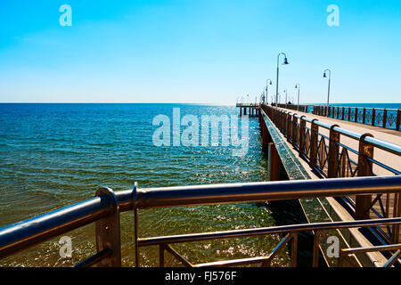 Tonfano pier vue sur la plage Banque D'Images