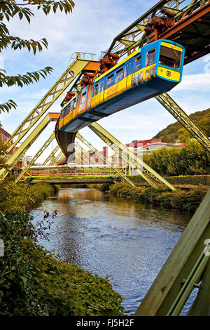 La suspension de Wuppertal au-dessus de la rivière Wupper, Allemagne, Rhénanie du Nord-Westphalie, région du Bergisches Land, à Wuppertal Banque D'Images