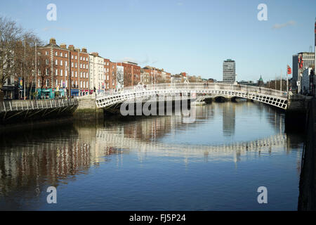 Ha'penny Bridge, Dublin, Irlande -1 Banque D'Images