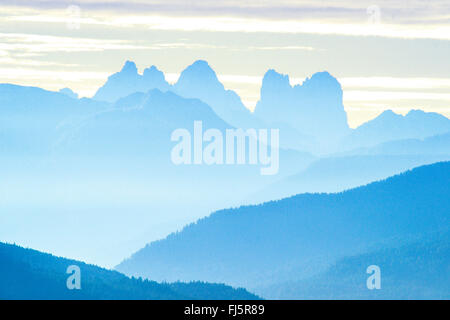 Dans les Dolomites, Italie, Haze, Dolomites Tyrol du Sud Banque D'Images